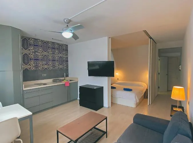Triana Center Apartman *